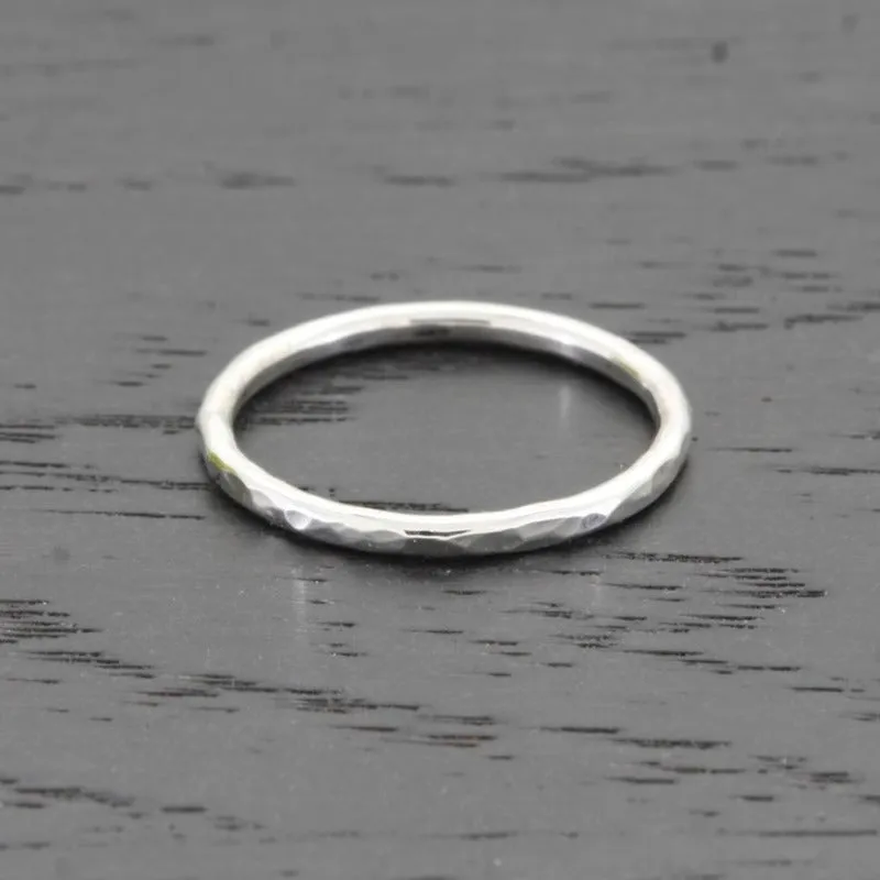 LINA Hammered Sterling Silver Ring Band - Bright