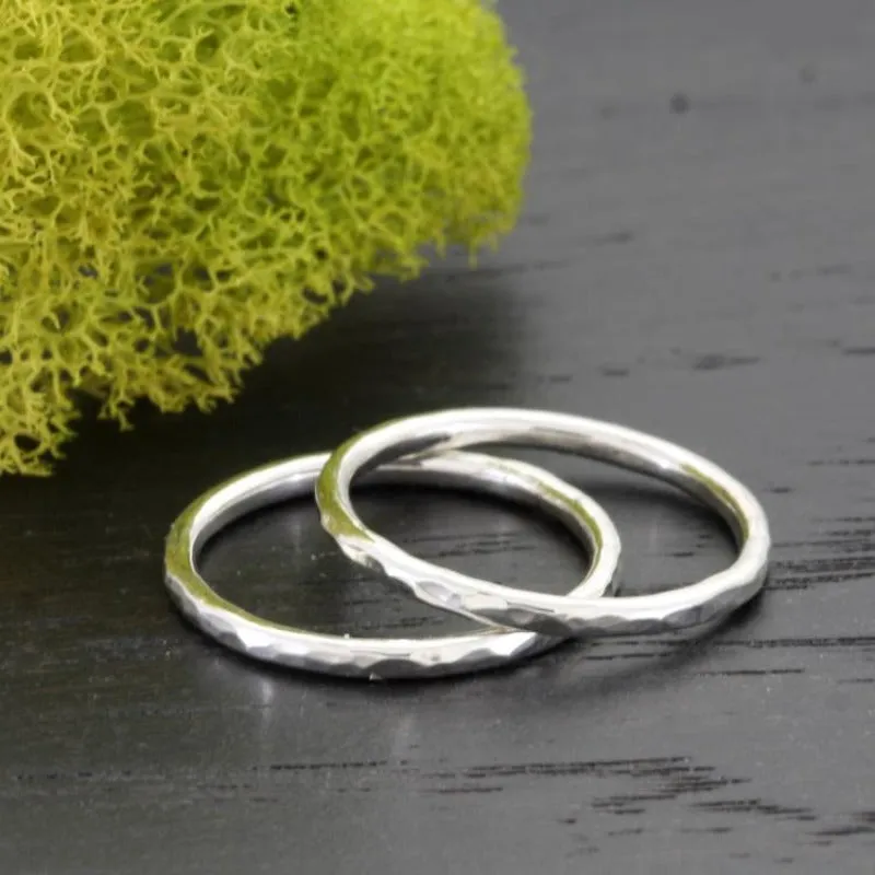 LINA Hammered Sterling Silver Ring Band - Bright