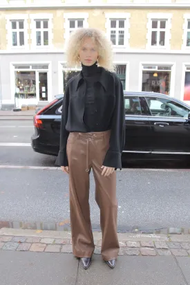 MR. LARKIN, Betty Faux Leather Pant, Bark