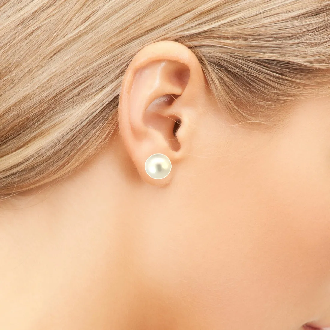 Pair of South Sea Pearl 8-9mm with 18kt Yellow Gold backing posts