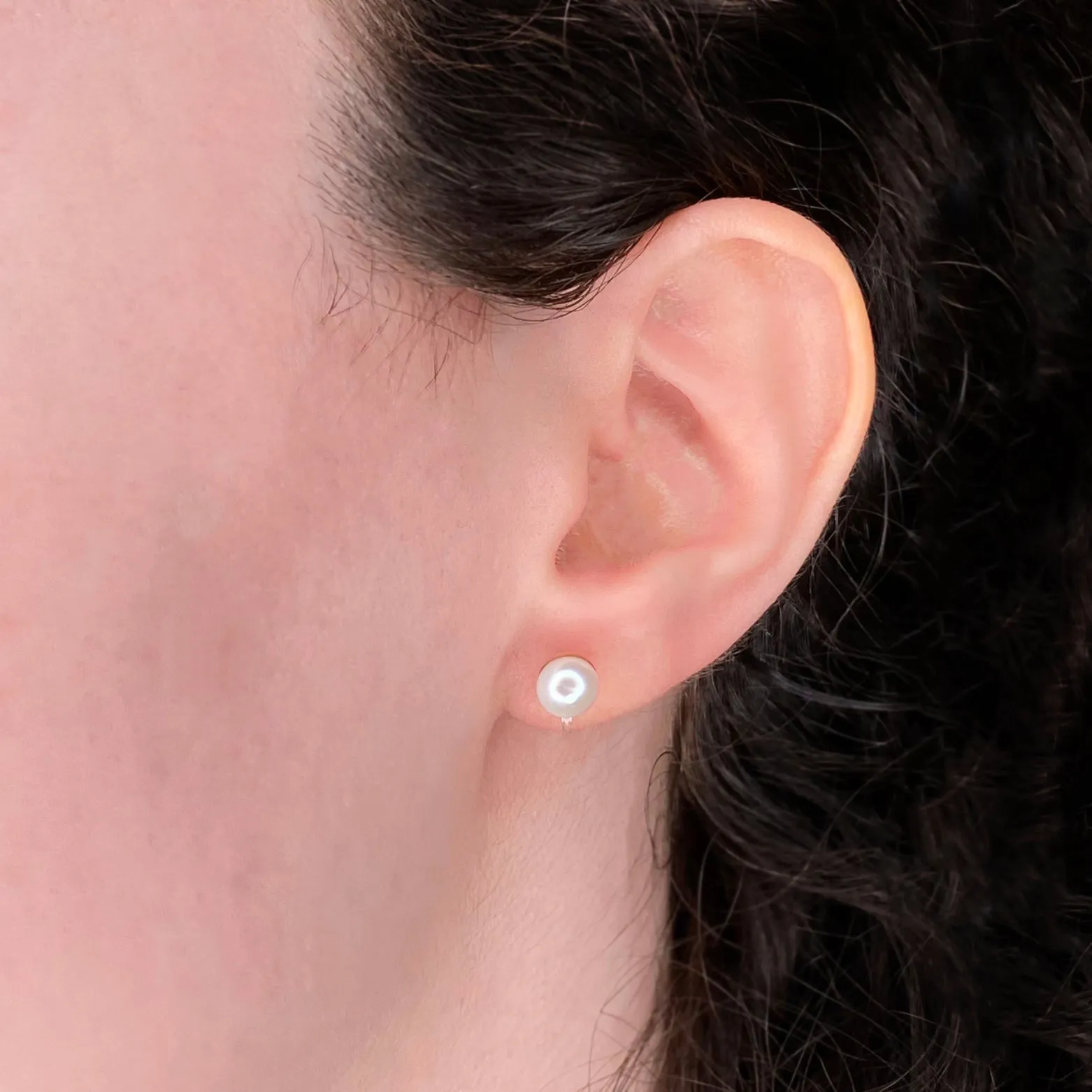 SMALL PEARL STUD EARRINGS IN ROSE GOLD